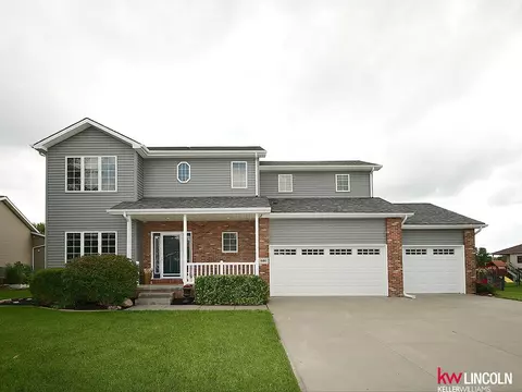 8100 Mckinty Ln, Lincoln, NE 68516