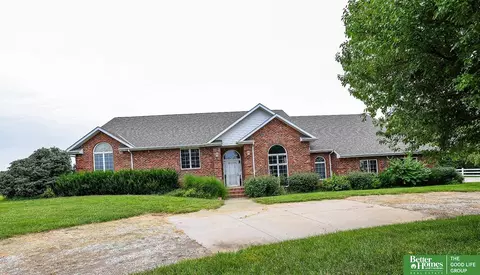 1107 Road P Rd, York, NE 68467