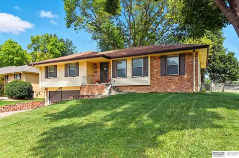 13556 Stanford St, Omaha, NE 68144