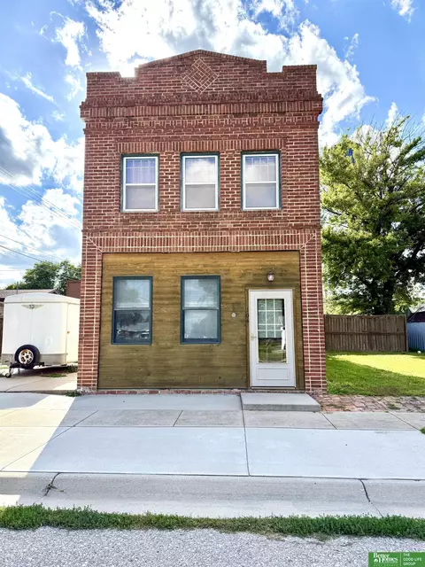 104 Gordon St, Waco, NE 68460