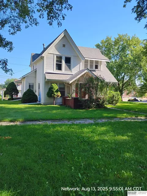 1202 13th St, Auburn, NE 68305