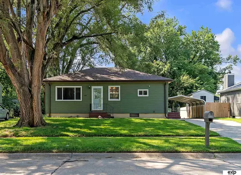 907 W 29th Ave, Bellevue, NE 68005