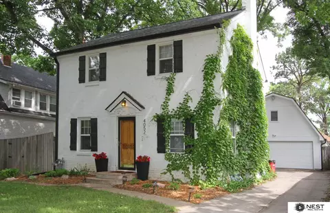 4052 Washington St, Lincoln, NE 68506