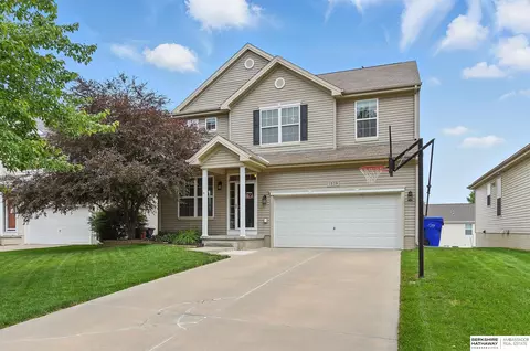 1519 N 208th Ter, Elkhorn, NE 68022