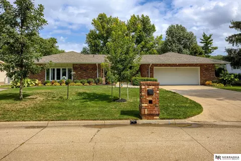 1937 S 111 St, Omaha, NE 68144