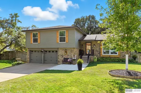 304 Marian Ave, Bellevue, NE 68005
