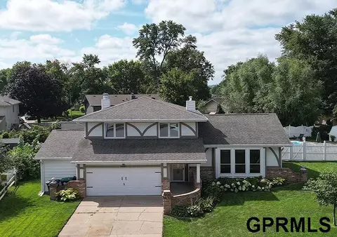 14911 Jefferson Cir, Omaha, NE 68137