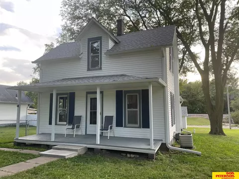 606 N Oakland Ave, Oakland, NE 68045