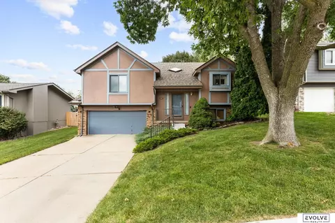11338 Jaynes St, Omaha, NE 68164