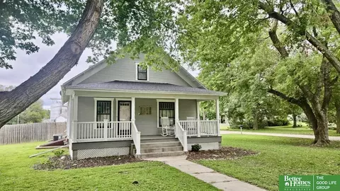 740 9th Ave, Fairmont, NE 68354