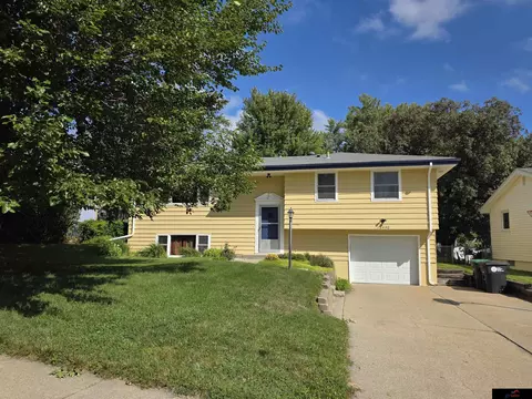 12440 Martha St, Omaha, NE 68144