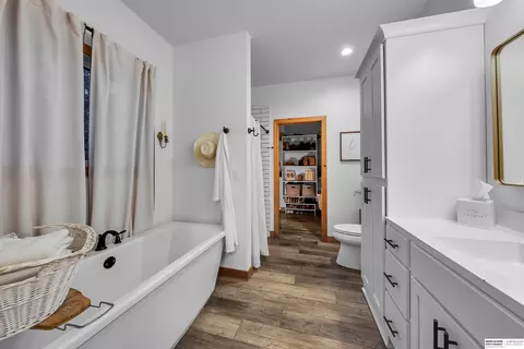 Bath - 306 4th St, Bruno, NE 68014 photo 2 of 5