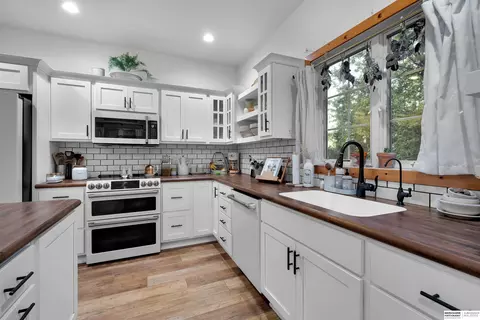 Kitchen - 306 4th St, Bruno, NE 68014 photo 4 of 5