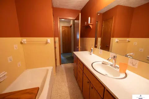 834 N 3rd St, Hampton, NE 68843 photo 31