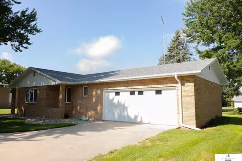834 N 3rd St, Hampton, NE 68843 photo 2