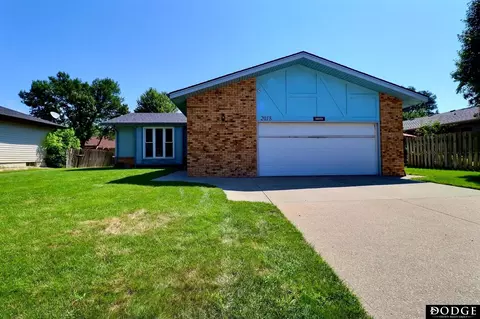 2018 Garden City Rd, Fremont, NE 68025