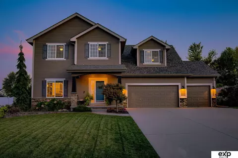 17109 Bedford Ave, Omaha, NE 68116