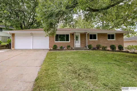 2542 S 36th St, Lincoln, NE 68506