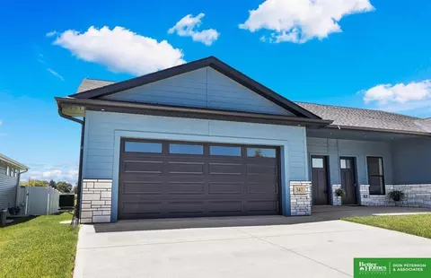 347 Capstone Dr, Fremont, NE 68025