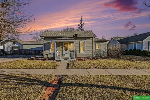 614 E Linden Ave, Fremont, NE 68025