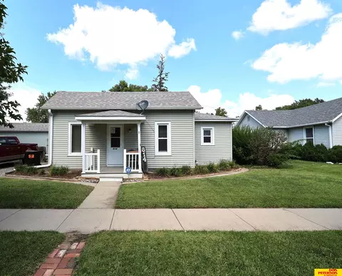 614 E Linden Ave, Fremont, NE 68025