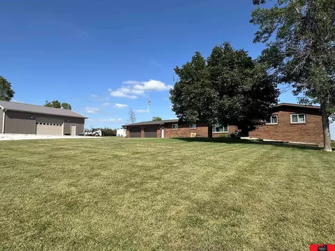 808 18th Rd, West Point, NE 68788