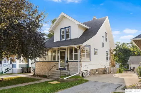 2332 S 35th Ave, Omaha, NE 68105