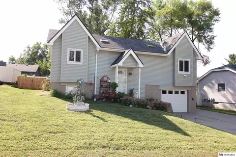 8506 S 142nd Ave, Omaha, NE 68138