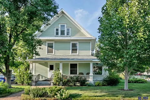 4940 Greenwood St, Lincoln, NE 68504