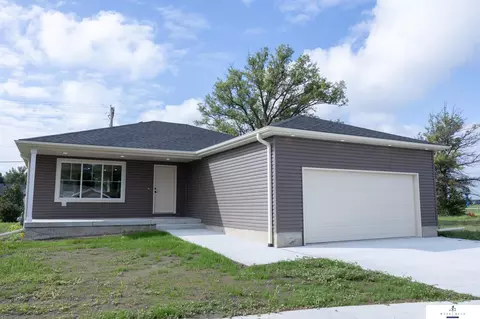 141 Bronco Cir, Utica, NE 68456