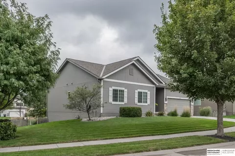 5813 S 191st Ave, Omaha, NE 68135