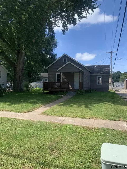 514 S 12 St, Tekamah, NE 68061