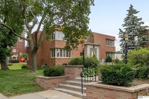 5322 Corby St #10, Omaha, NE 68104