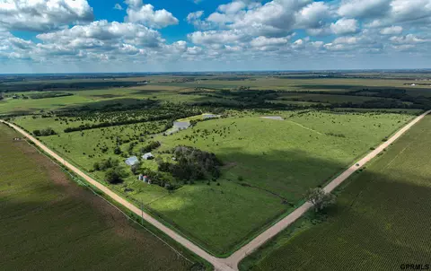 2000 County Road K Rd, Wilber, NE 68465