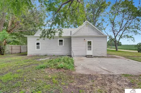 640 I St, Fairmont, NE 68354