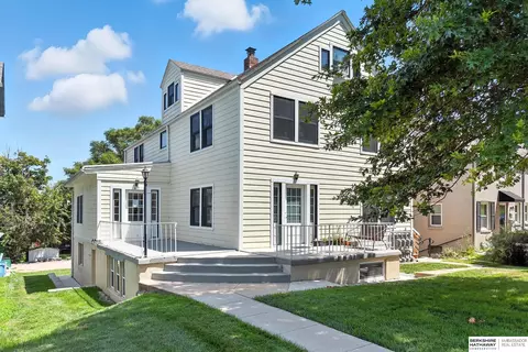 817 N 48th St, Omaha, NE 68132