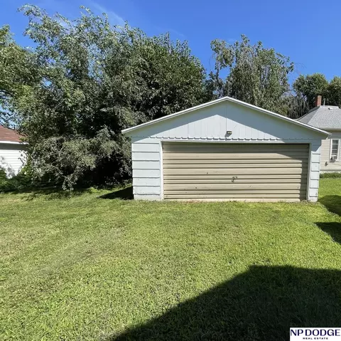 606 Mill St, Council Bluffs, IA 51503