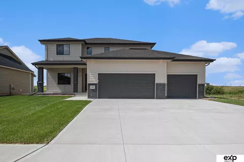 11012 S 218 St, Gretna, NE 68028