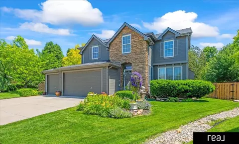 18009 Dewey Cir, Elkhorn, NE 68022