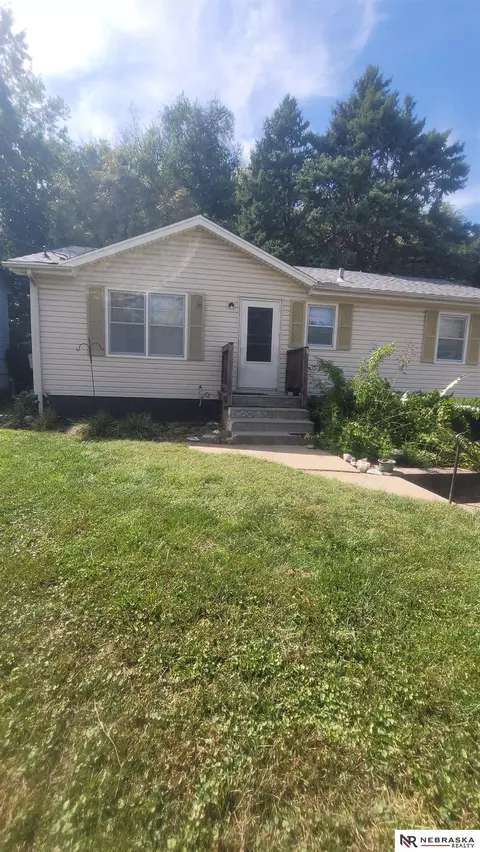 2506 S 6 St, Omaha, NE 68108