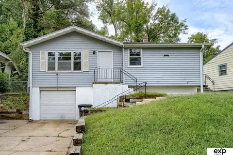 3325 Weber St, Omaha, NE 68112