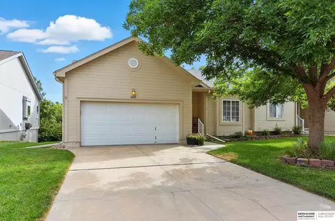 6017 S 116th St, Omaha, NE 68137