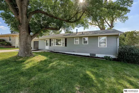 Exterior - 1219 Robin Dr, Bellevue, NE 68005 photo 1 of 5