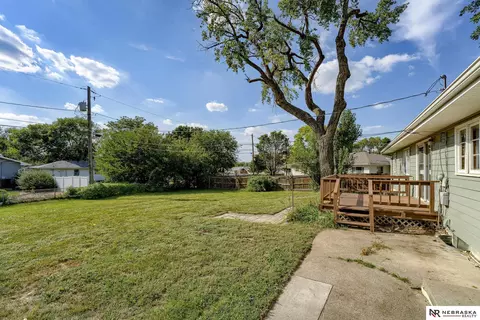 Exterior - 1219 Robin Dr, Bellevue, NE 68005 photo 5 of 5