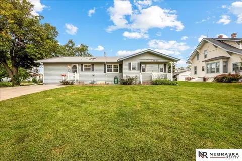 13524 Andresen St, Omaha, NE 68137