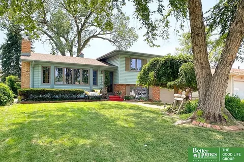 4825 Polk St, Omaha, NE 68117