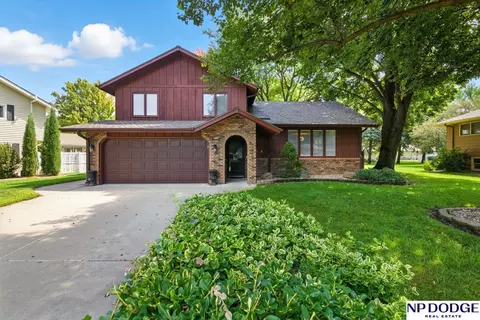 1832 Bramblewood Ln, Fremont, NE 68025