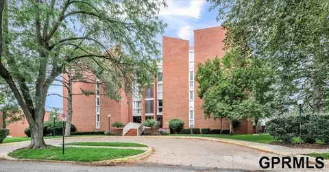 3702 Jackson St #104, Omaha, NE 68105