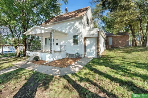 1504 Harrison St, Omaha, NE 68147