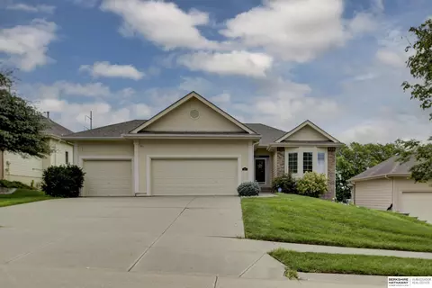 321 S 169th Cir, Omaha, NE 68118
